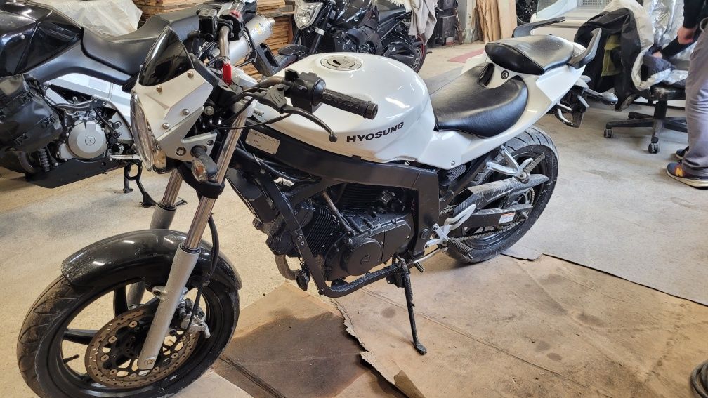 Sprzedam stator części do Hyosung Gt 125 niski przebieg