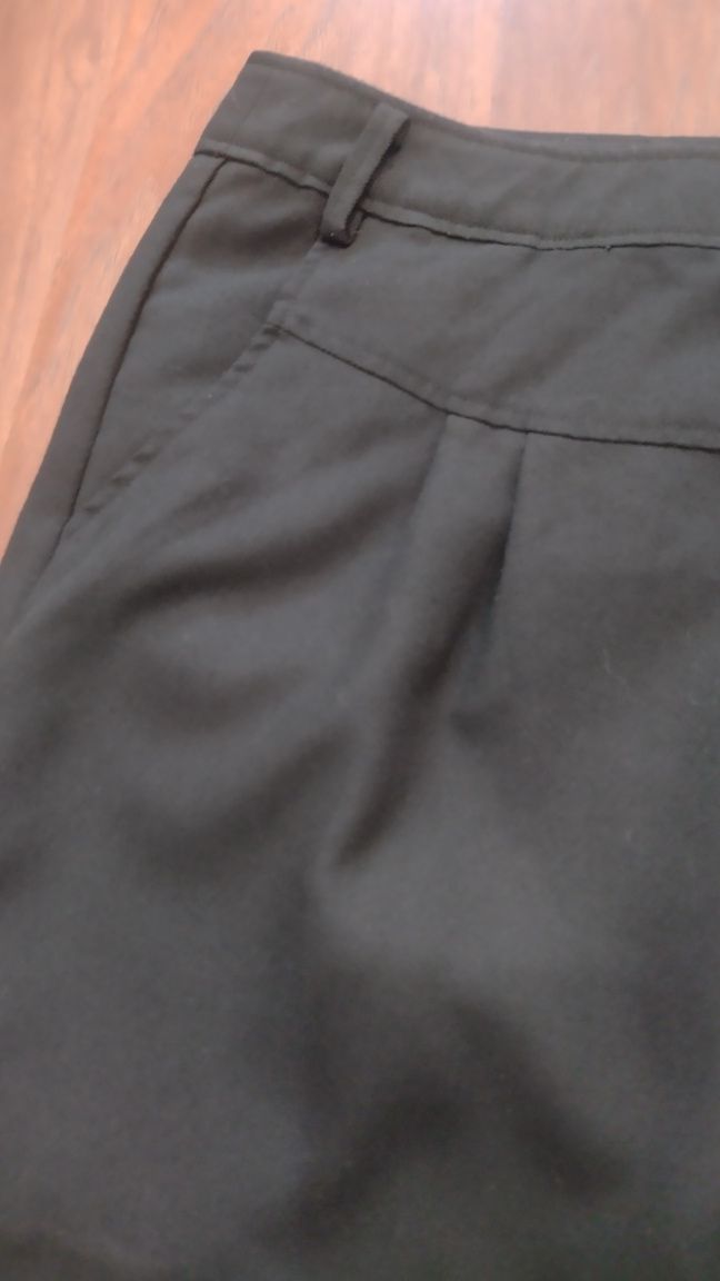 Czarna spódnica Hallhuber, rozmiar 34