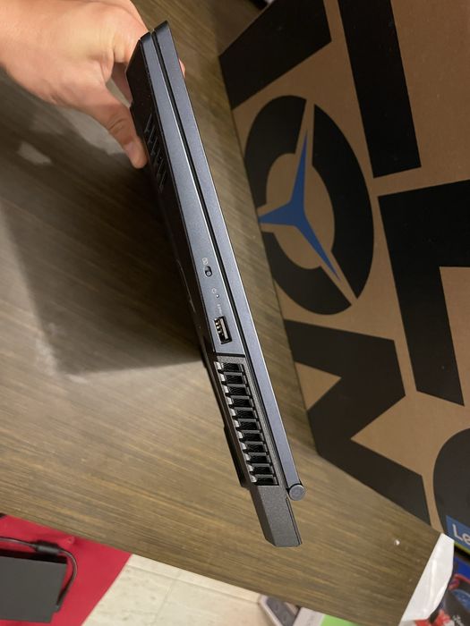 Lenovo legion 5 Ryzen 5600h RTX 3060 16gb RAM 512gb