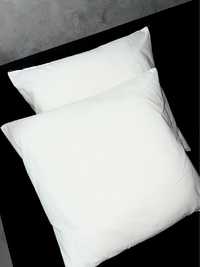 Білі подушки