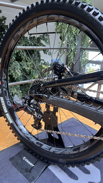 Rower Downhill  SANTA CRUZ V10 8 CC DH X01 2025