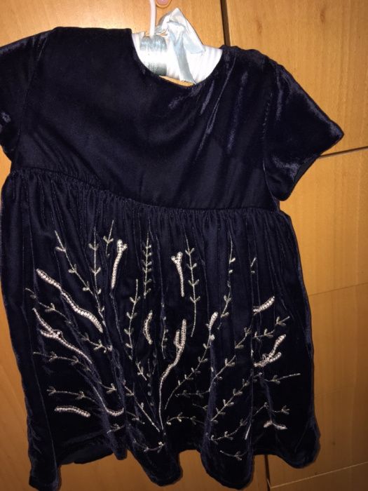 Vestido tam 3/4 anos azul com bordado dourado 1 utilização