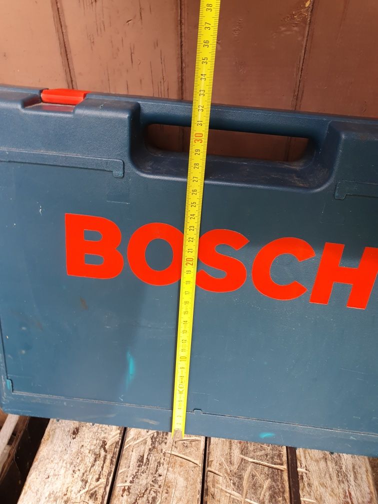 Walizka na wkrętarkę lub wiertarkę BOSCH