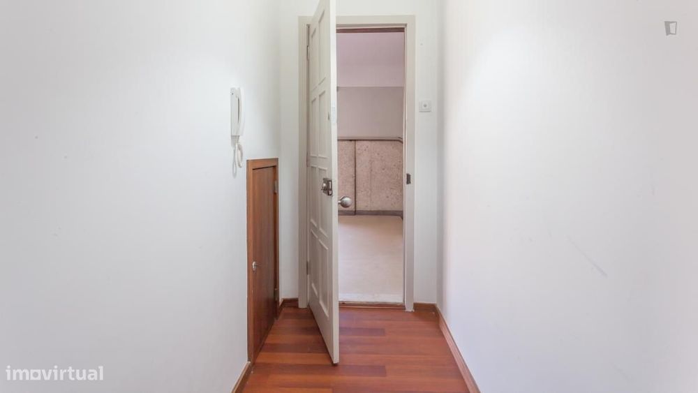 Quarto - localizado em Bonfim Porto