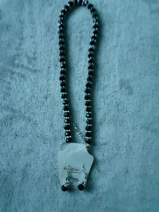 Komplet czarne korale +kolczyki.