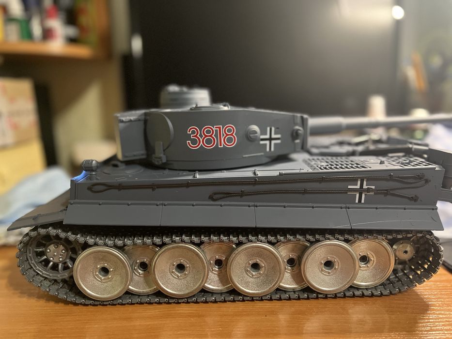 Heng Long Tiger H1 1:16 // Танк Тигр на радиоуправлении