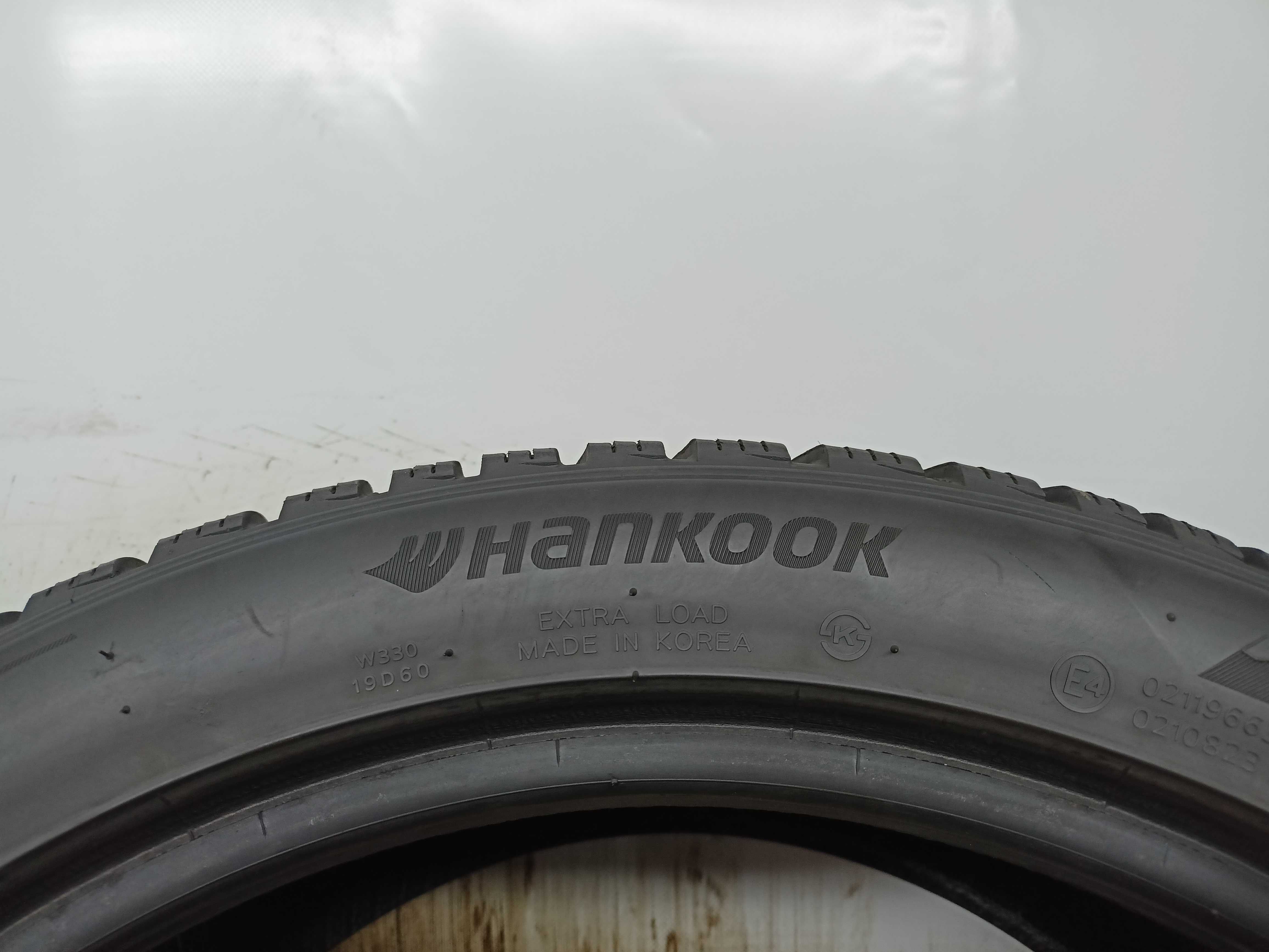 Hankook Winter I cept evo 3 255/40/19 2020rok 100V 2*7,4mm (1418)