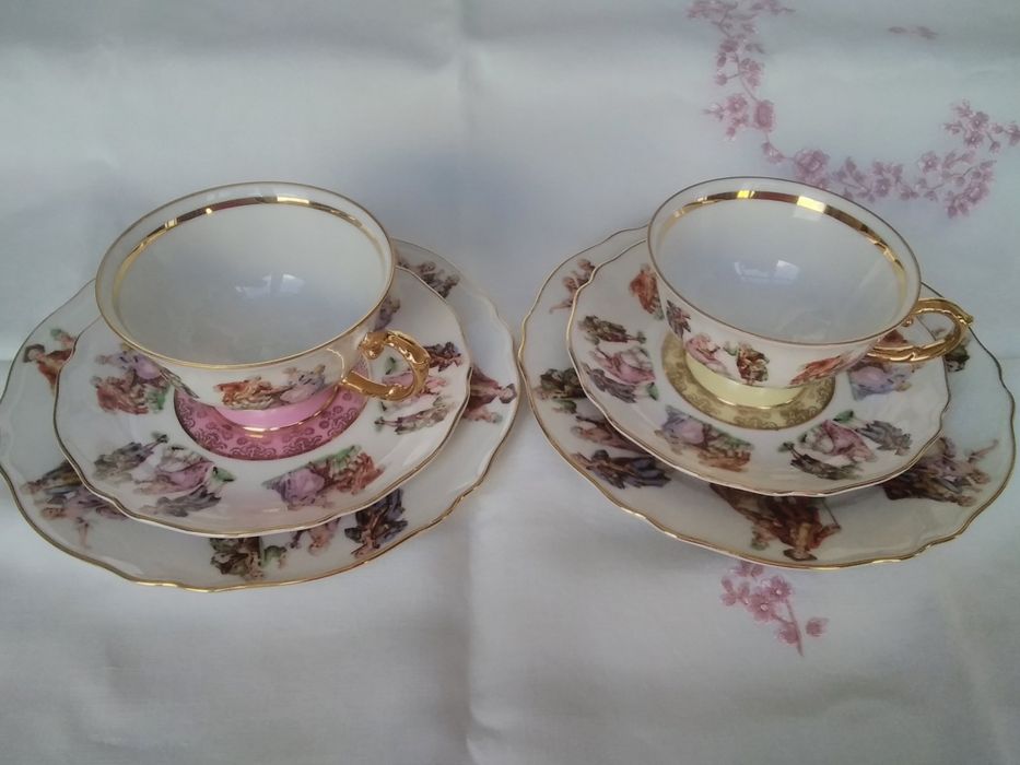 Dois conjuntos  de chá em porcelana Alemã