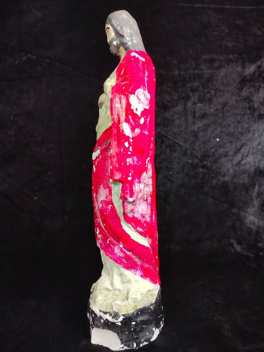 Stara gipsowa figurka Serca Jezusa