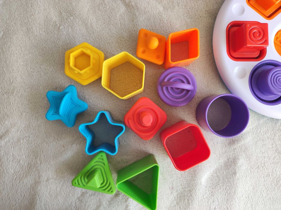 FAT brain toys sorter plugzy