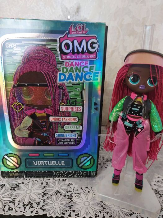 лялька L.O.L. Surprise! Virtuelle

серії «O.M.G. Dance» на ім'я Вірту