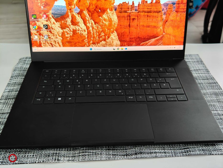 Razer Blade Advanced (2022) RZ09-0421 RTX 3080ti 16GB VRAM