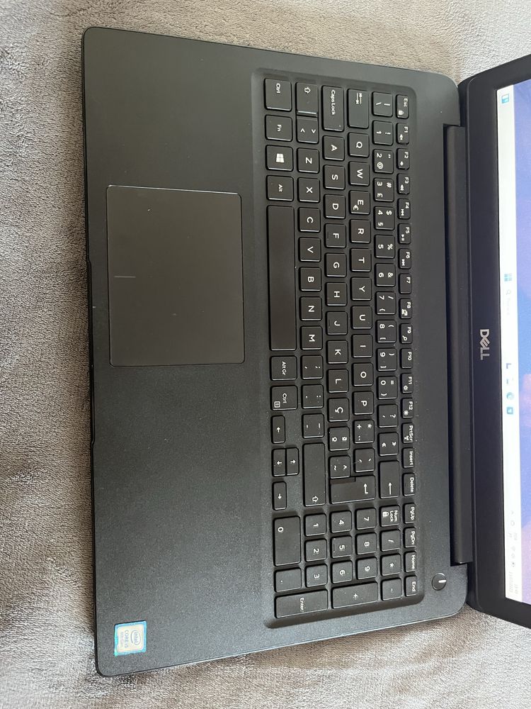 Portatil Dell Latitude 3 500