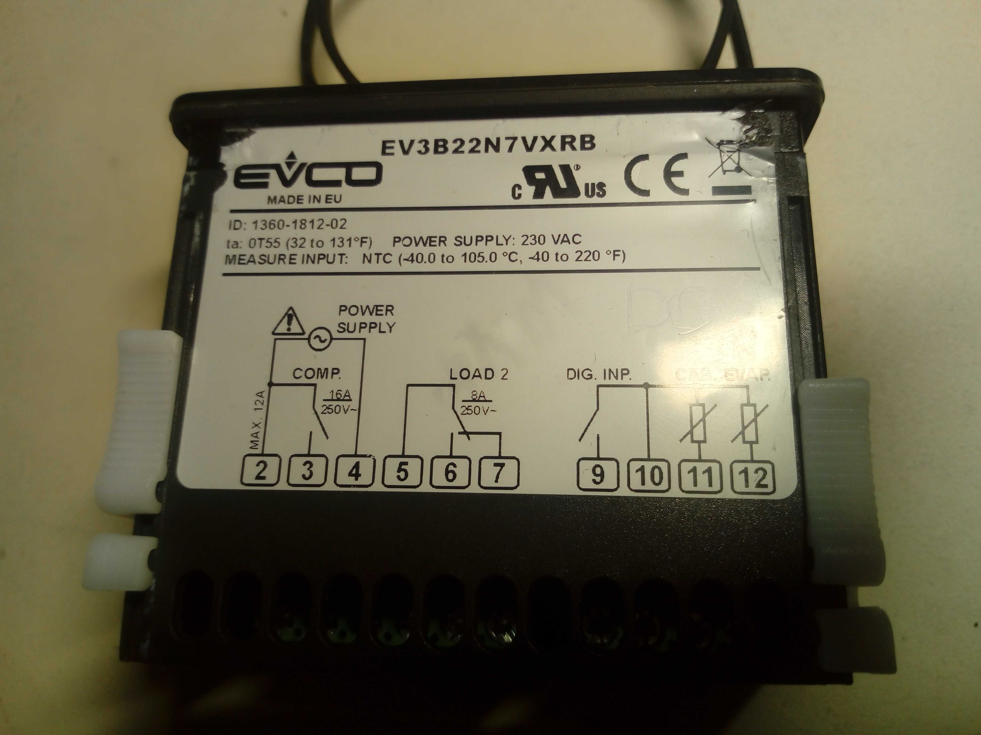 Термоконтроллери LAE MTC12T1RD/3, AC1-5TS2RD, EV3B22N7VXRB