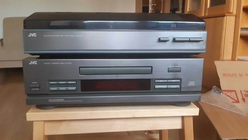 Gramofon adapter JVC AL-E 45 + CD Player JVC XL -E 45