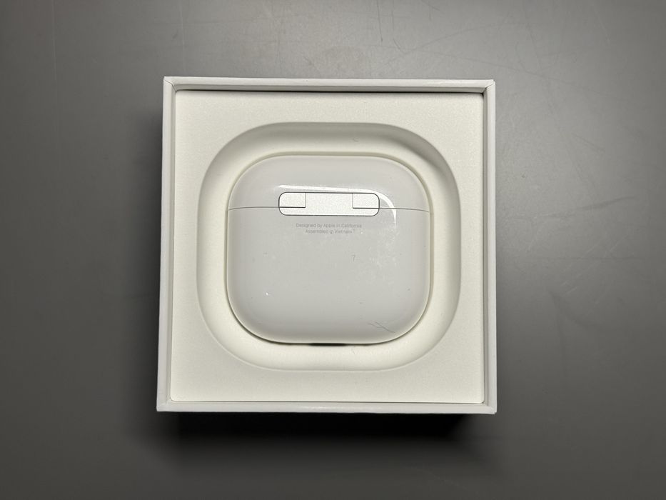 Air Pods generacja 4 ANC aktywna redukcja szumu