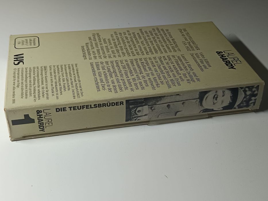 Laurel & Hardy: Pack Your Troubles64550291657858122