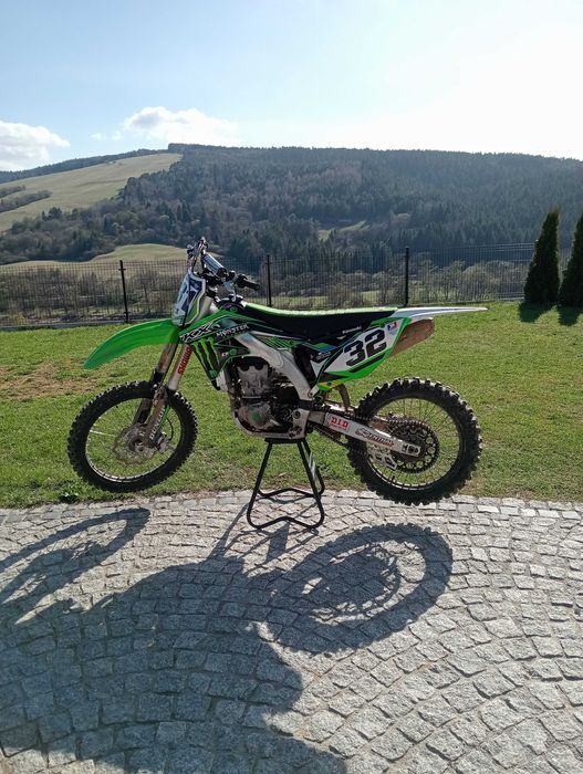 Kawasaki KX450F.