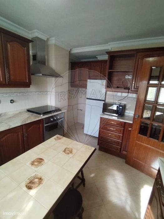 Apartamento T4 para arrendamento