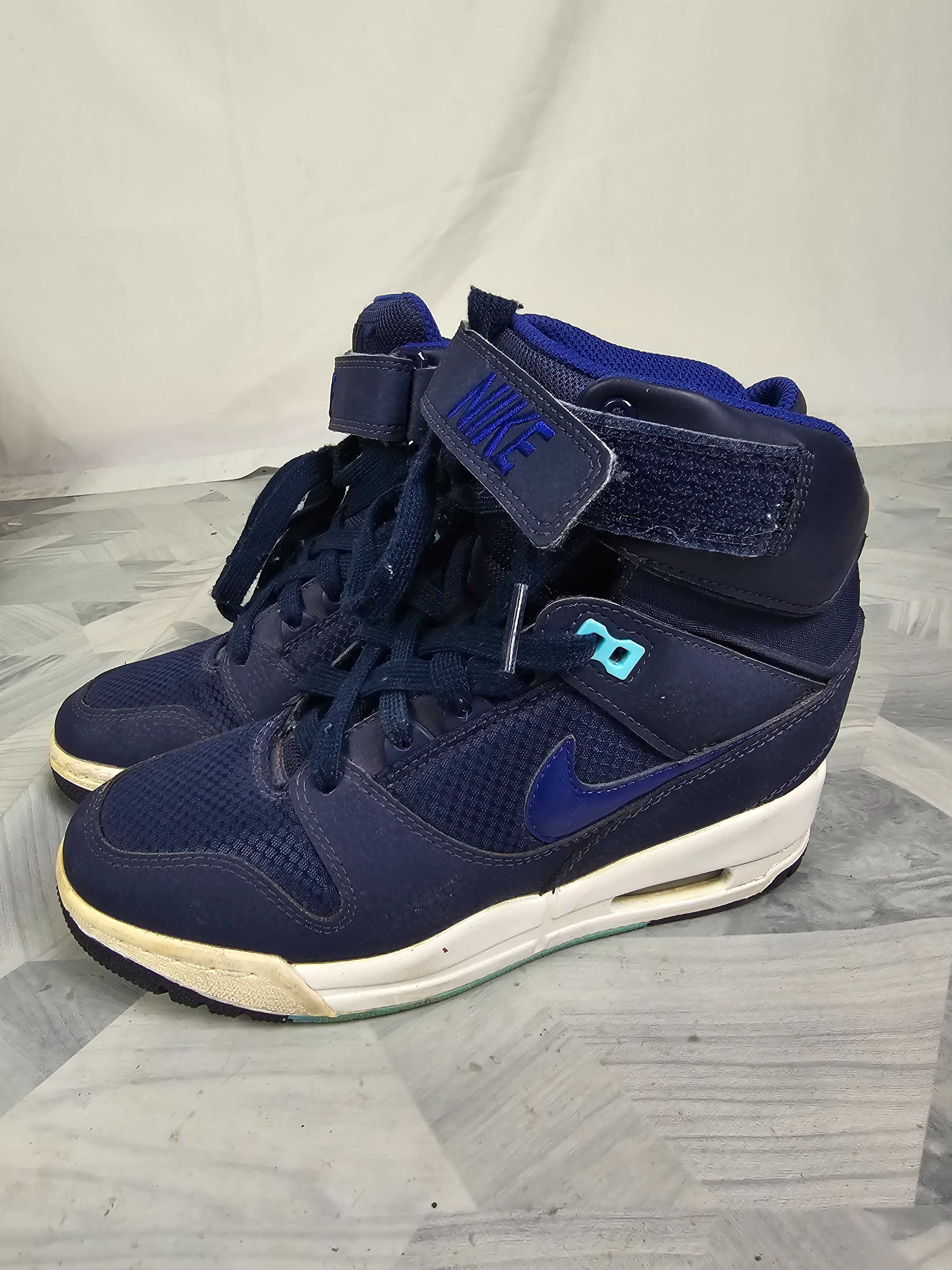 Sportowe sneakersy damskie nike revolution sky hi rozmiar 37.5