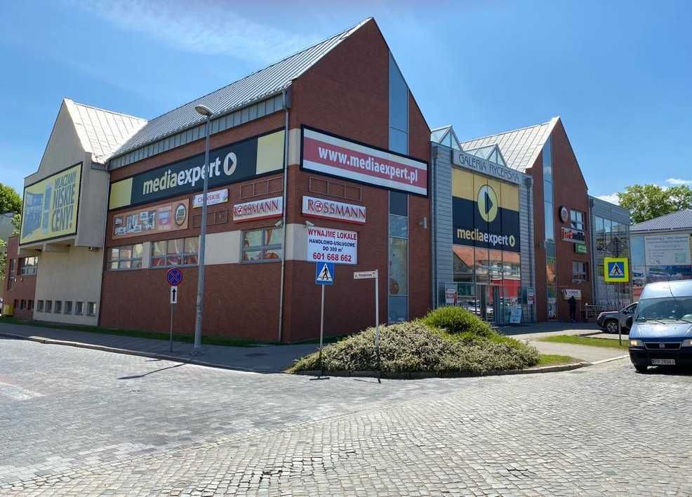 Wynajem lokalu handlowego 200–470 m² –Galeria Rycerska, Strzelce Kraj.