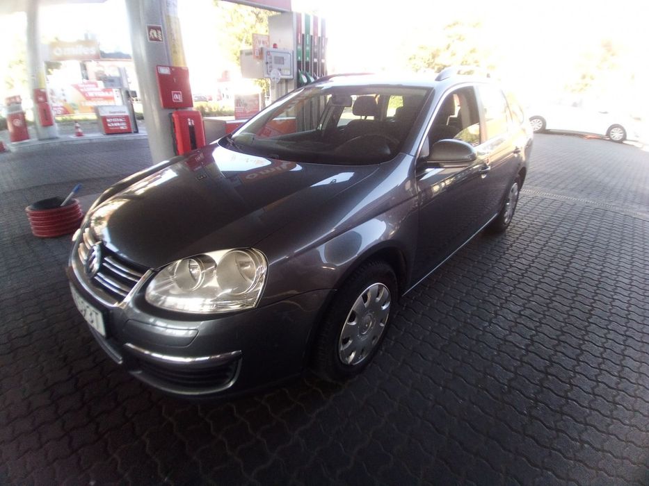 Автомобіль Фольцваген Гольф 5