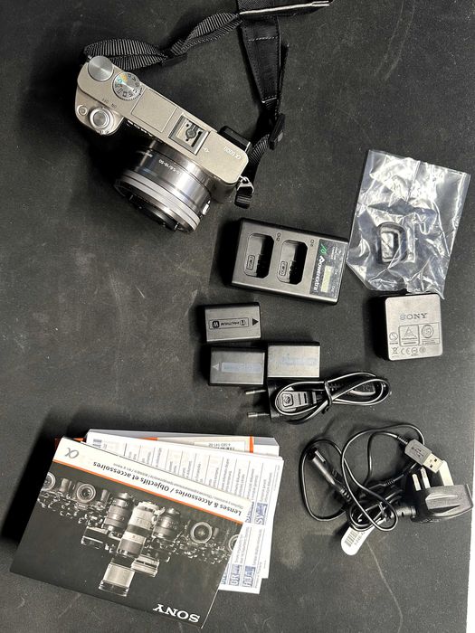 Sony A 6000 z obiektywem 16-50mm w zestawie + aksesorie