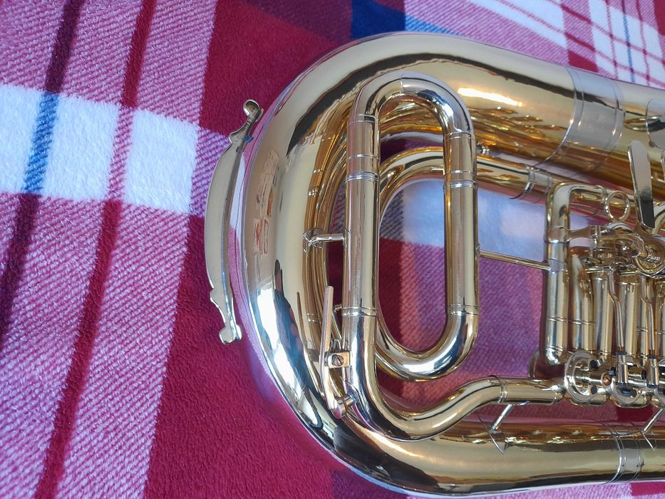 Tuba F po remoncie + futerał + ustnik