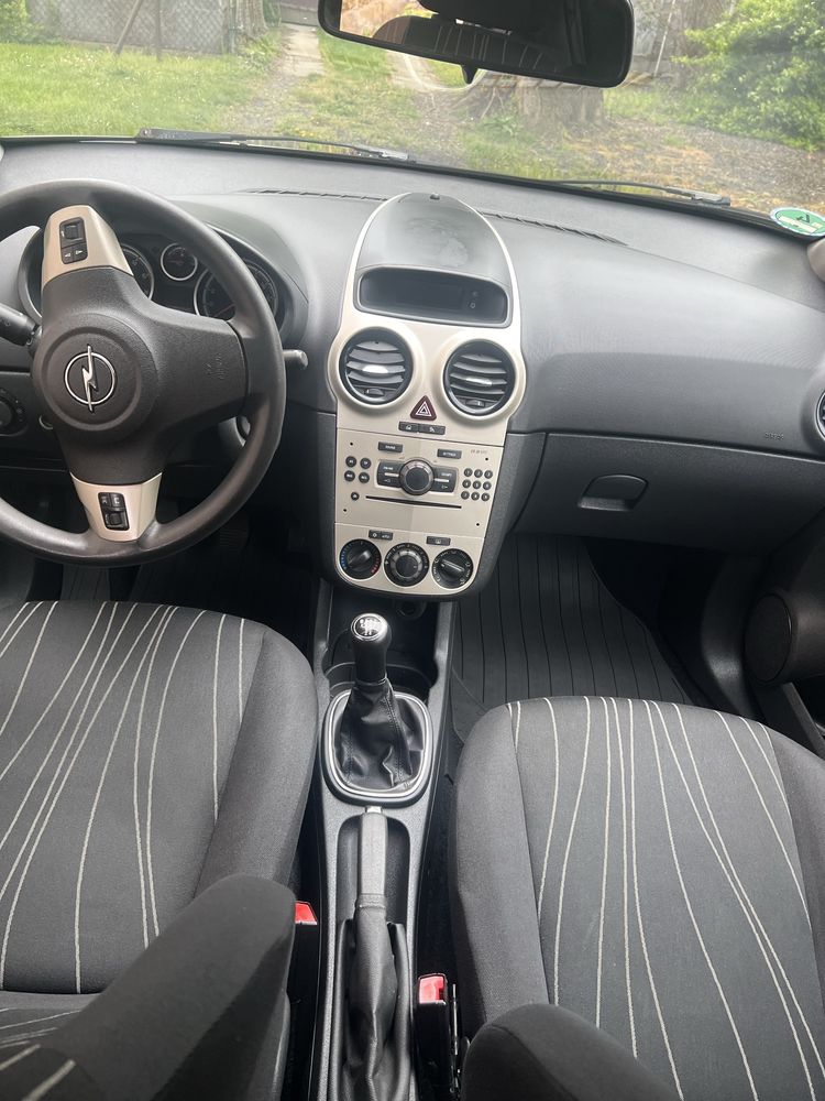 Opel Corsa 1,2 benzyna