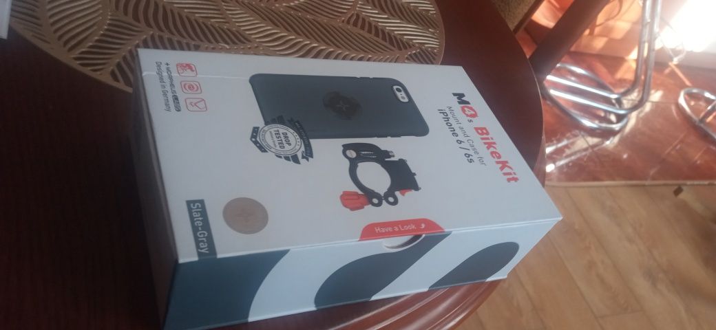 Uchwyt na telefon do kierownicy