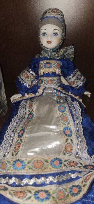 Porcelanowa lalka
