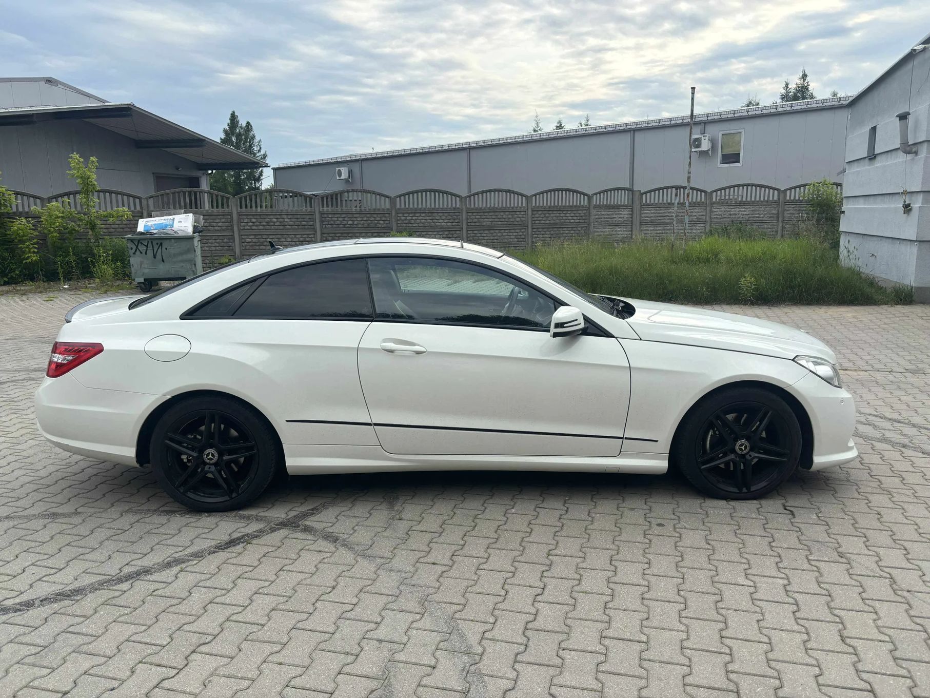 Mercedes-Benz Klasa E Mercedes E 350 CDI • V6 231KM • Automat • Panorama • Bogate wyposa •