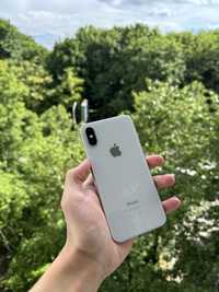 Продам iPhone XS 64GB Silver Neverlock