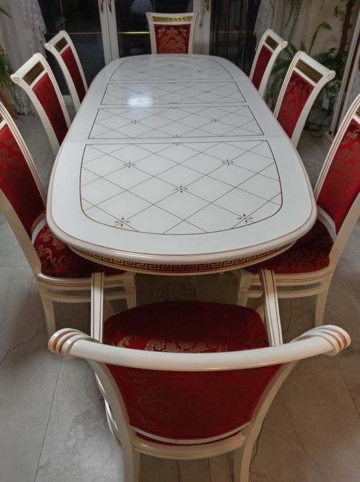 Stół rozkładany + 8 krzeseł Versace