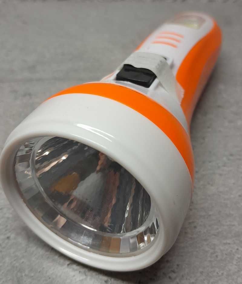 Ліхтарик на аккумуляторі зарядка від 220В