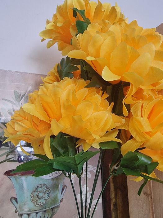 Sztuczne kwiaty Chryzantemy na cmentarz grób żółte do wazonu bukiety