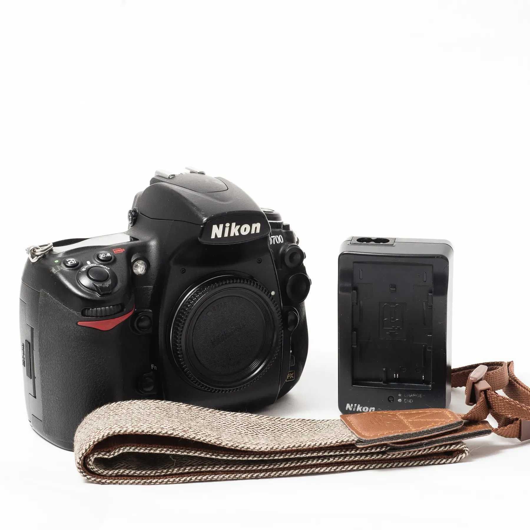 Дзеркальний фотоапарат Nikon D700 (пробіг 161525 кадрів)