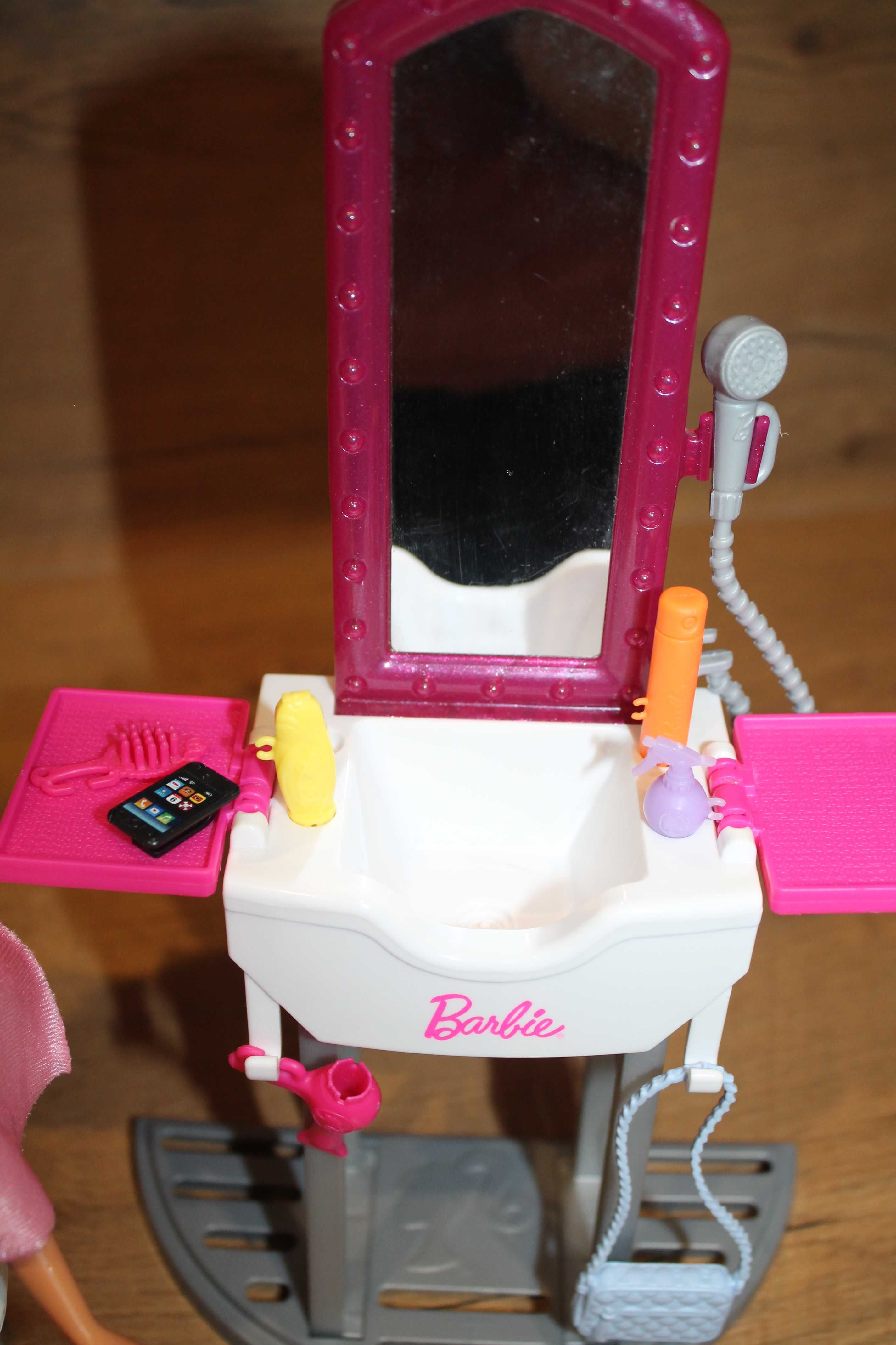 Barbie- salon fryzjerski