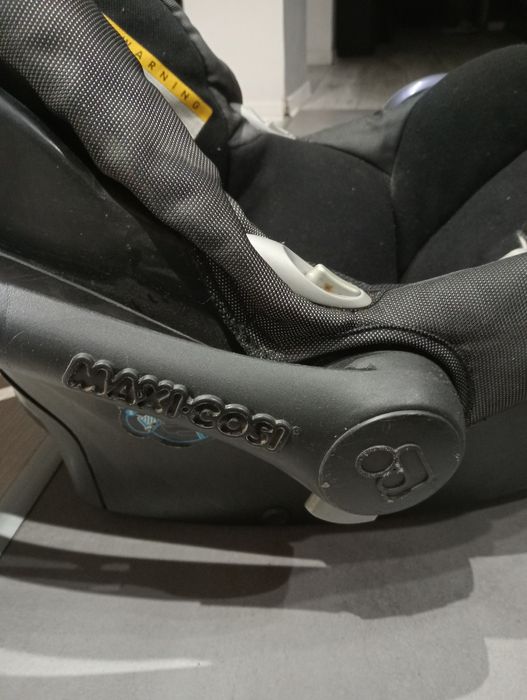 Sprzedam fotelik dla dziecka Maxi Cosi orginalny