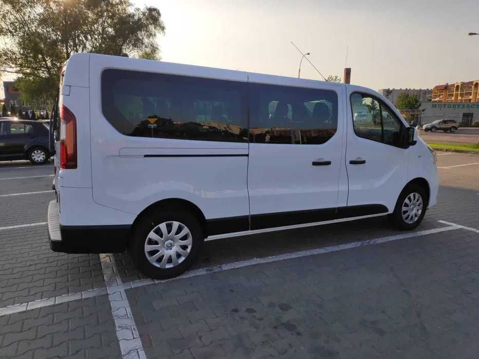 Wynajem busa 9 osobowego minivana Renault Trafic Grand Passenger 1,6ON