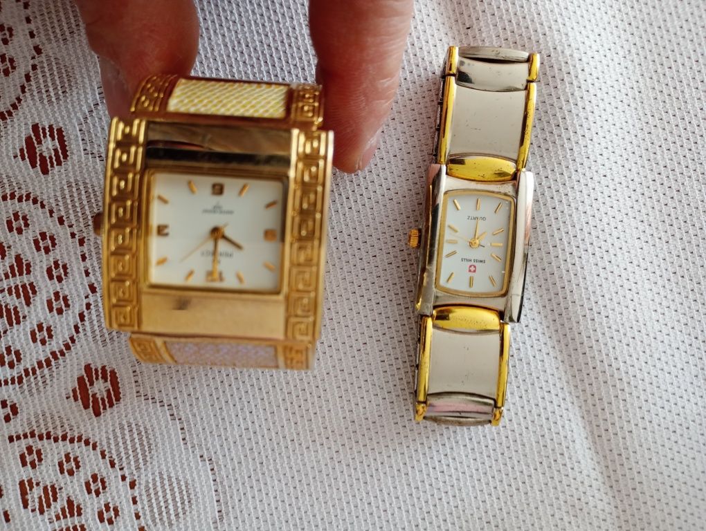 Dwa zegarki damskie