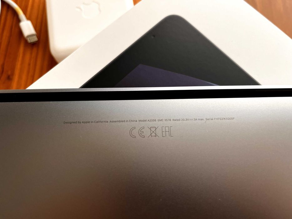 MacBook Pro 13” 2020 M1 / 16 GB RAM / 1 TB SSD (A2338) stan idealny