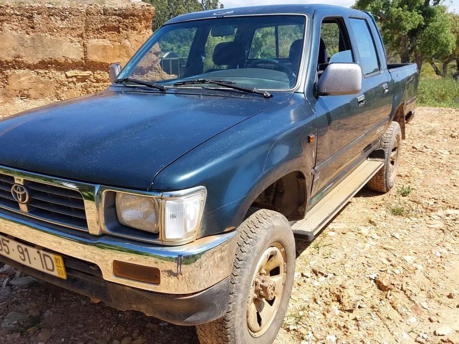 Toyota Hilux 2.4 D LN108LP CD Tracker