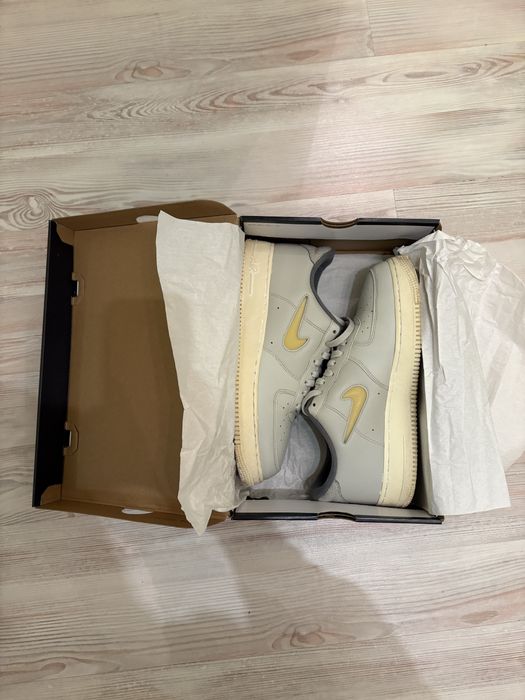 Nike Air Force 1 light bone