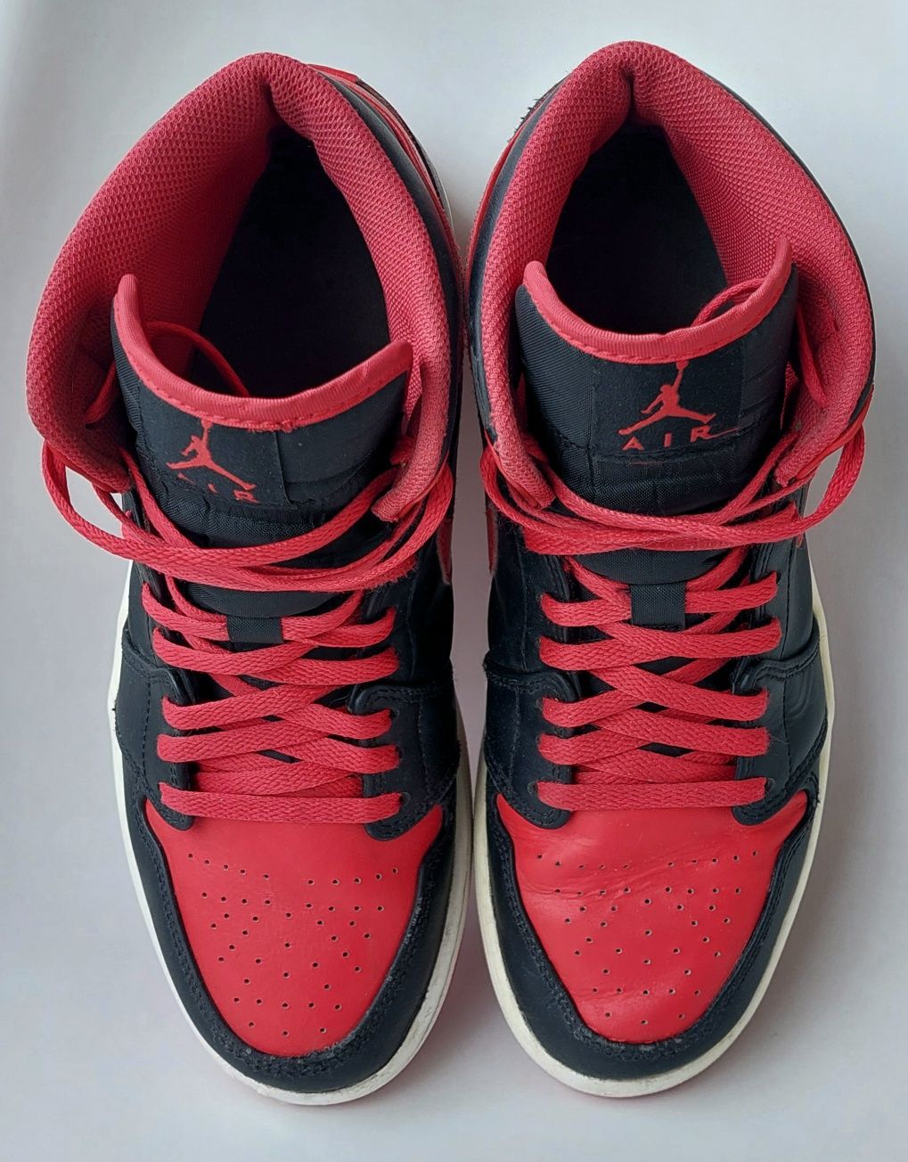 Buty Nike Air Jordan 1 Mid Alternate Bred roz.44,5