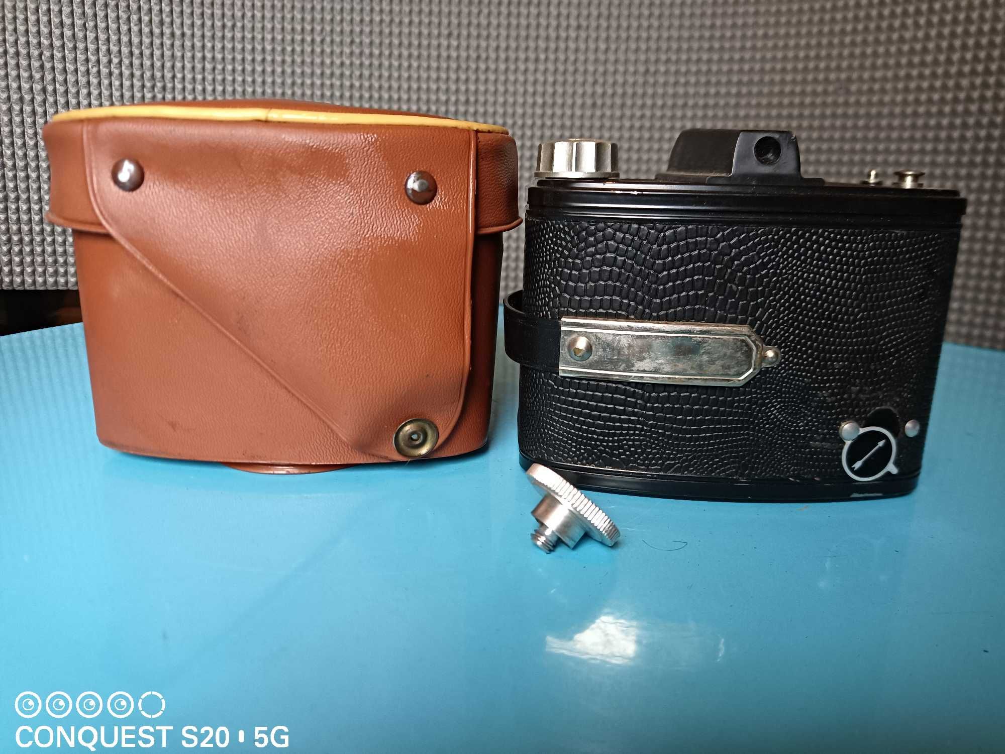 2 фотоаппарата Agfa color solinar в чехле и Agfa clack.