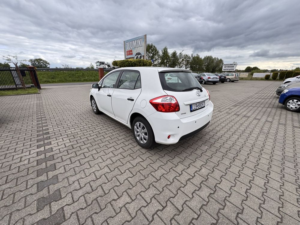 Toyota Auris czysta i zadbana