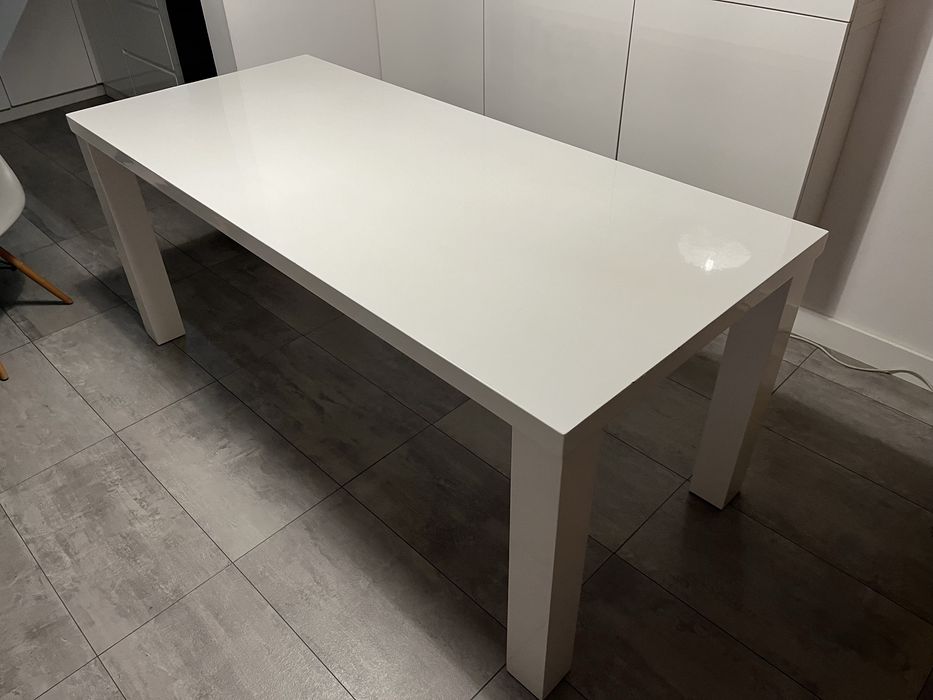 Biały, lakierowany stół do jadalni. Blat 180x85