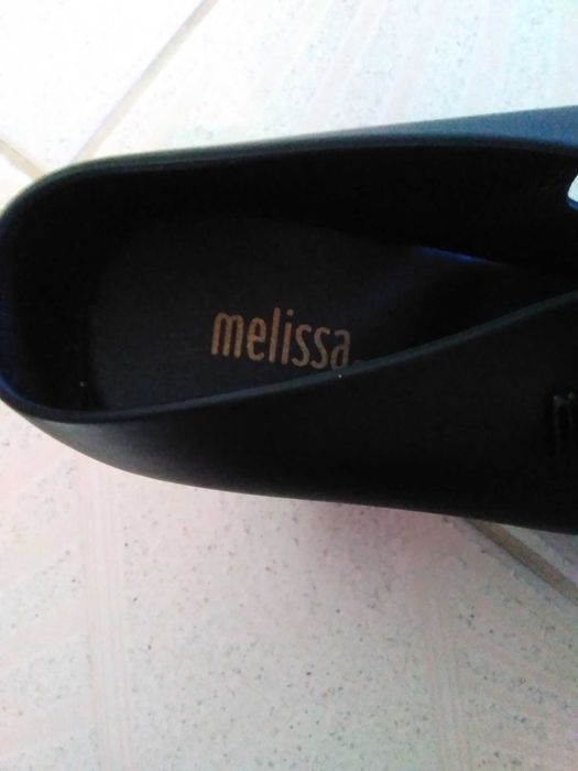 Sandálias Melissa Shoes, Sandálias brancas