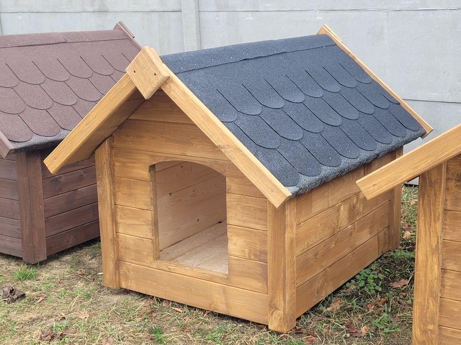 Buda dla psa ocieplana pióro-wpust ciemny brąz gont brązowy